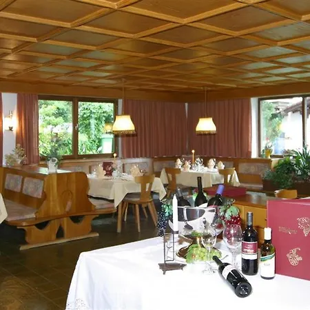 Helga Ζέεφελντ